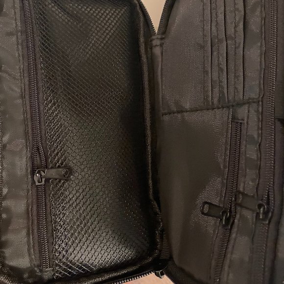 Black Fanny Pack (with many pockets) - Picture 6 of 6